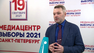Как проходит третий день работы петербургского медиацентра в Доме журналиста
