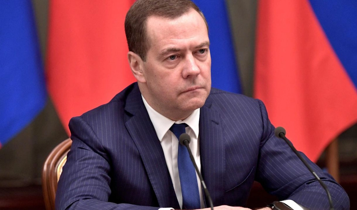 Медведев уволил заместителя председателя Пенсионного фонда - tvspb.ru