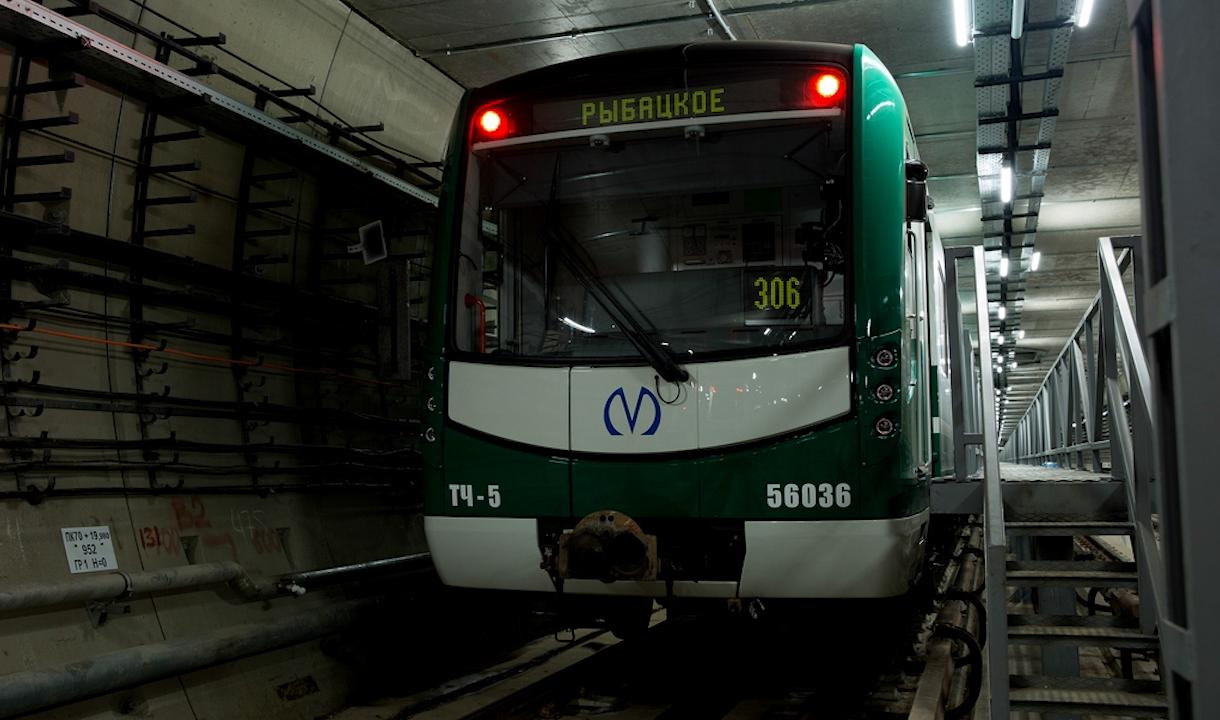 В петербургском метро рассказали, зачем нужны дворники на лобовом стекле  поездов | Телеканал Санкт-Петербург