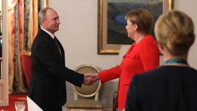 Владимир Путин провел встречу с Ангелой Меркель