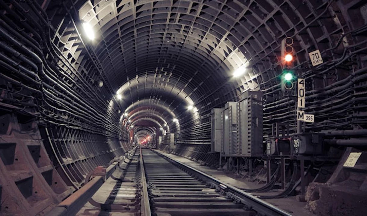 За сентябрь рабочие проложили 1,5 километра Красносельско-Калининской линии метро - tvspb.ru