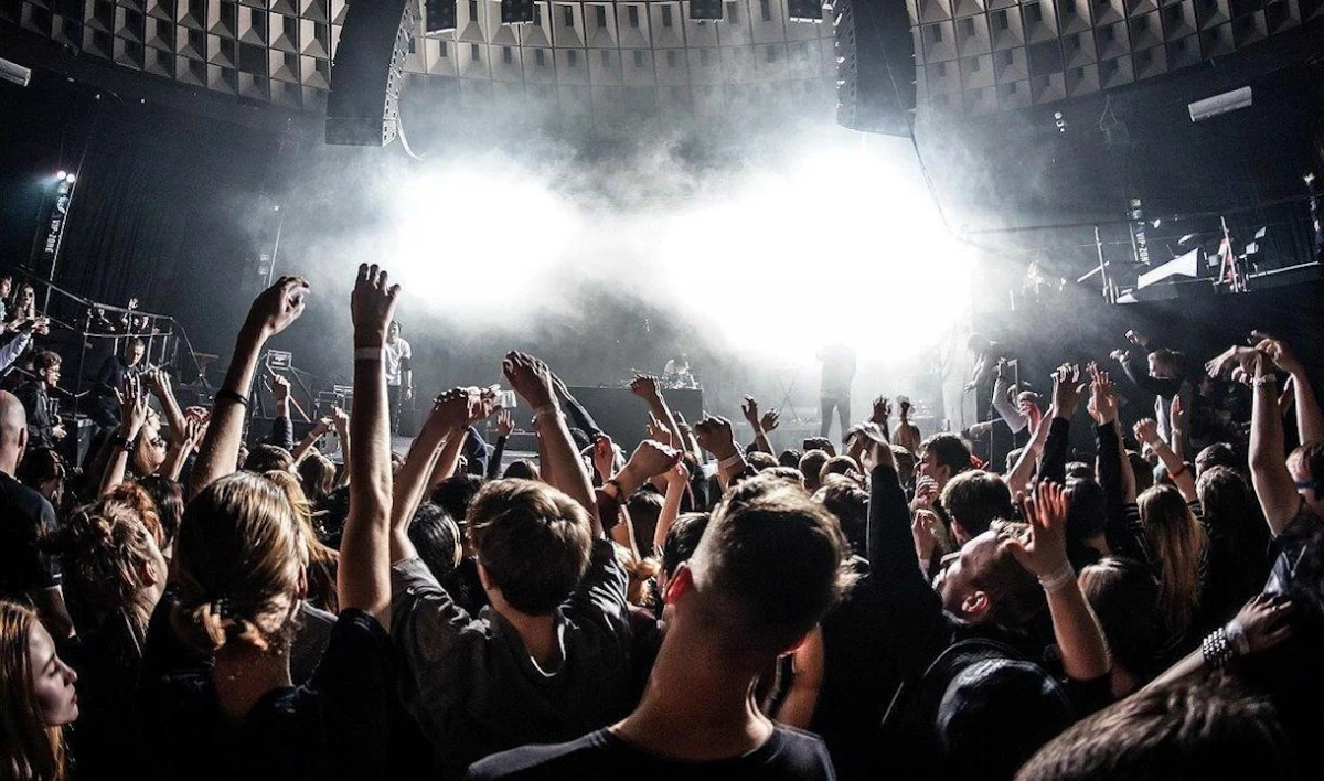 Запрет массовых мероприятий. На каких петербургских площадках могут отменить события - tvspb.ru