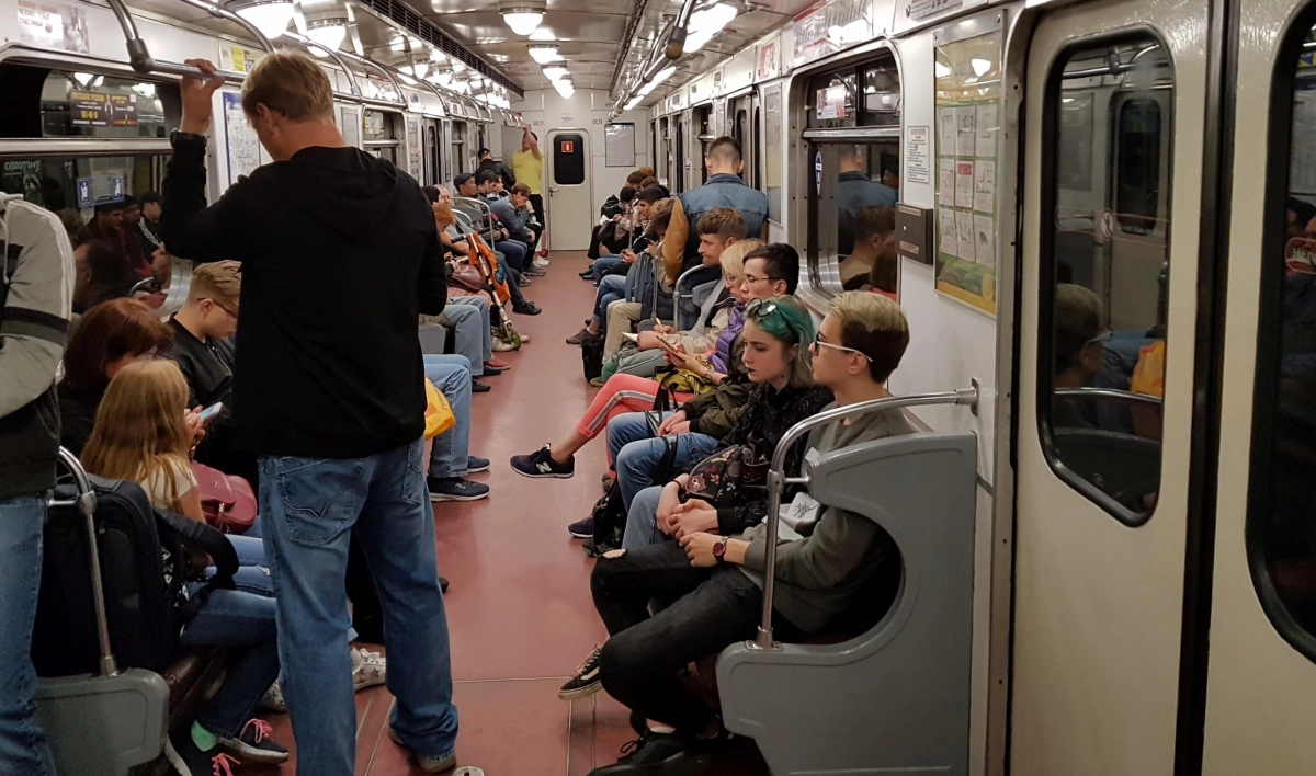 В петербургском метро снова начал действовать месячный проездной - tvspb.ru