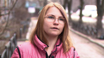 Упавшая при сходе с эскалатора в метро девушка-инвалид поделилась подробностями инцидента