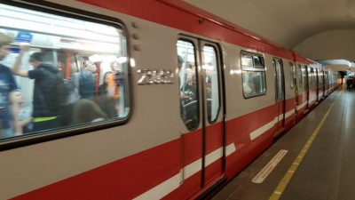 Движение поездов красной ветки петербургского метро восстановили и вводят в график
