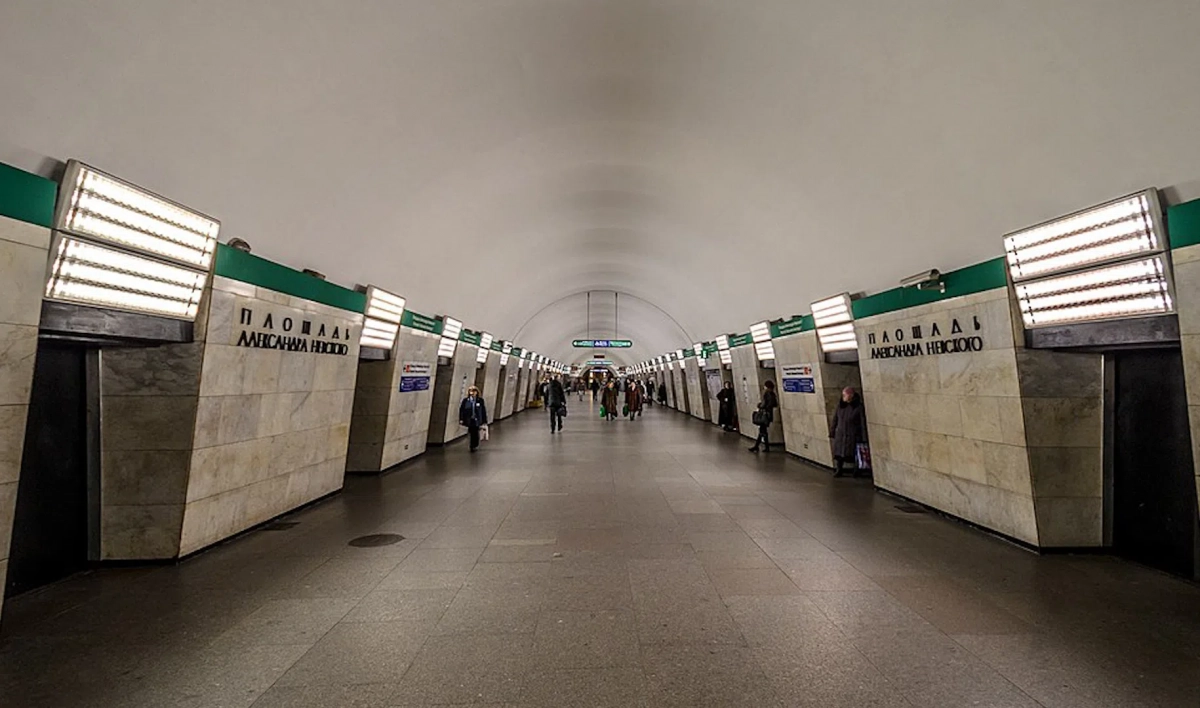 Вестибюль «Площади Александра Невского» закрыли на вход - tvspb.ru