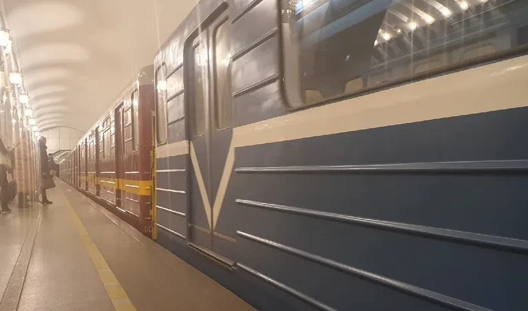 Россия отправила в Узбекистан современные вагоны метро - tvspb.ru