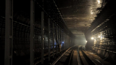 Выполнение контракта на проектирование участка ветки метро в Петербурге приостановлено