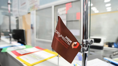 Привиться от COVID жители могут в пяти МФЦ Петербурга