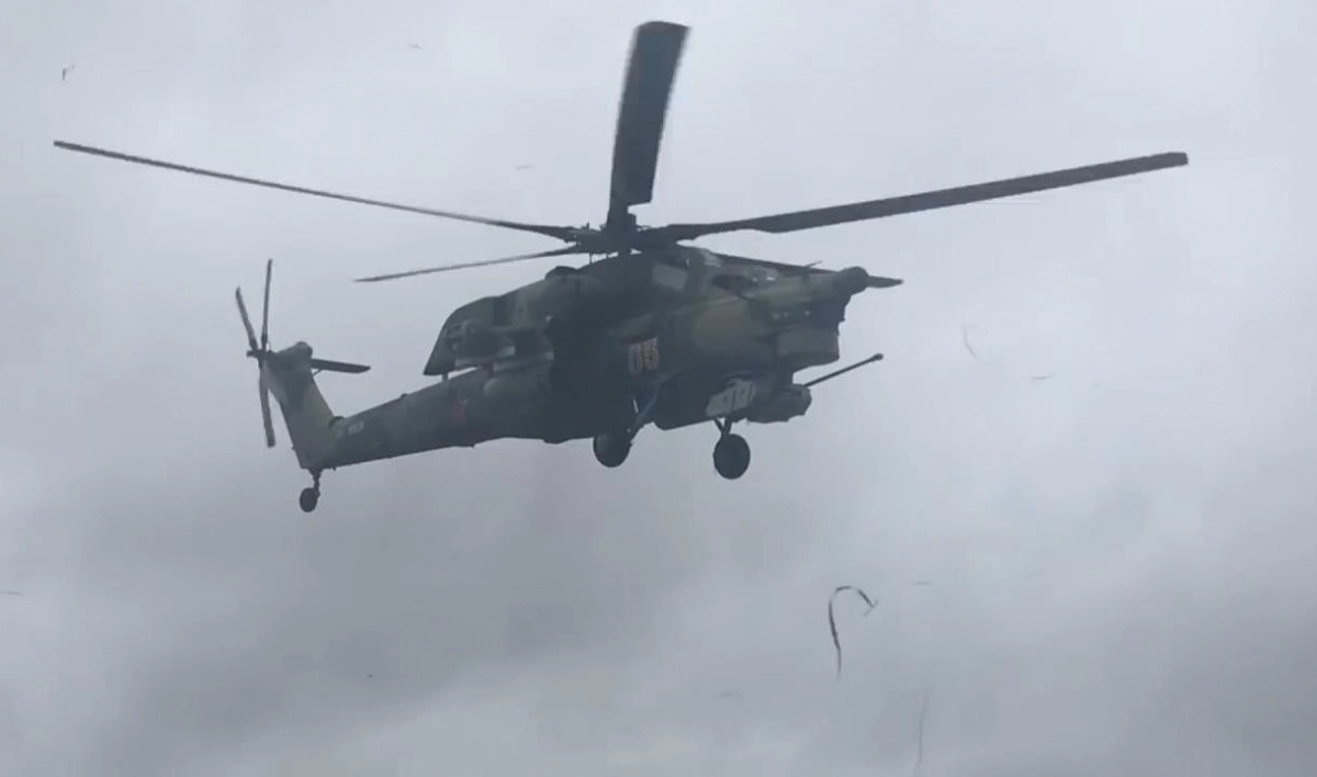 Военные продемонстрировали петербургским школьникам вертолеты и рассказали об опасной профессии - tvspb.ru