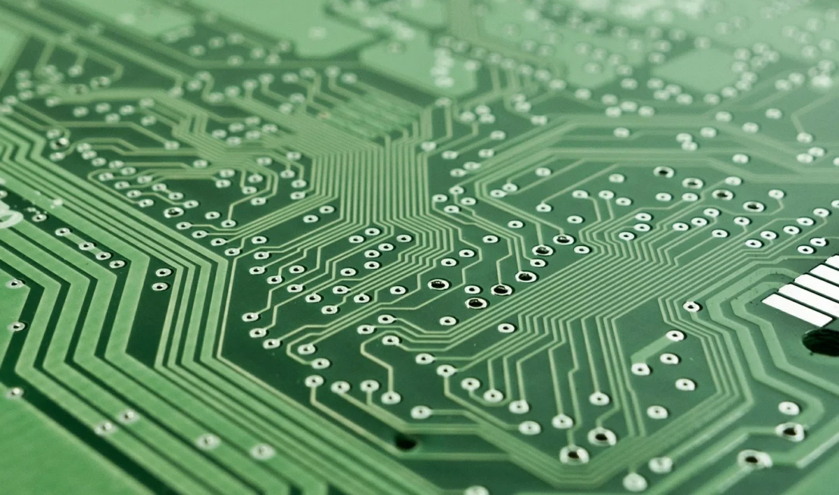 Специалисты завершили модернизацию петербургского завода радиоэлектроники - tvspb.ru