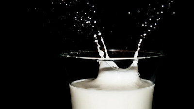 Ученые создали датчики для контроля свежести молока по индикатору на упаковке