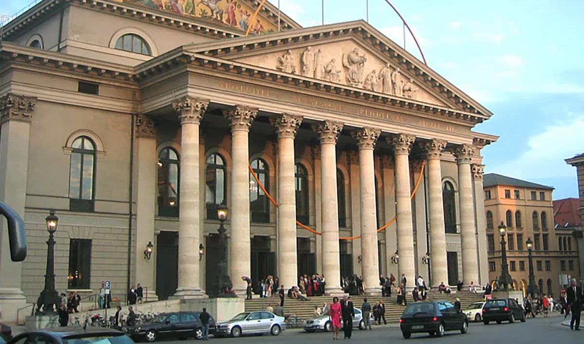 Баварская государственная опера прекращает сотрудничество с Нетребко и Гергиевым - tvspb.ru