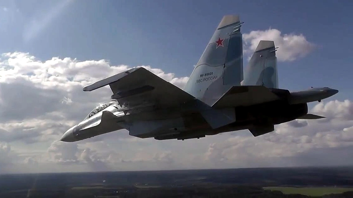 В Крыму потерпел аварию истребитель Су-30, летчики катапультировались - tvspb.ru