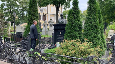 Александр Беглов почтил память Анатолия Собчака