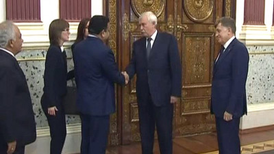 Губернатор Георгий Полтавченко и председатель ЗакСа Вячеслав Макаров встретились с представителями сената Малайзии