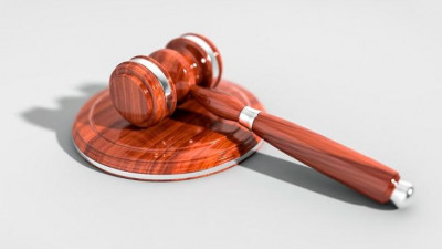 Петербурженка получила год условно за пьяное нападение на полицейского