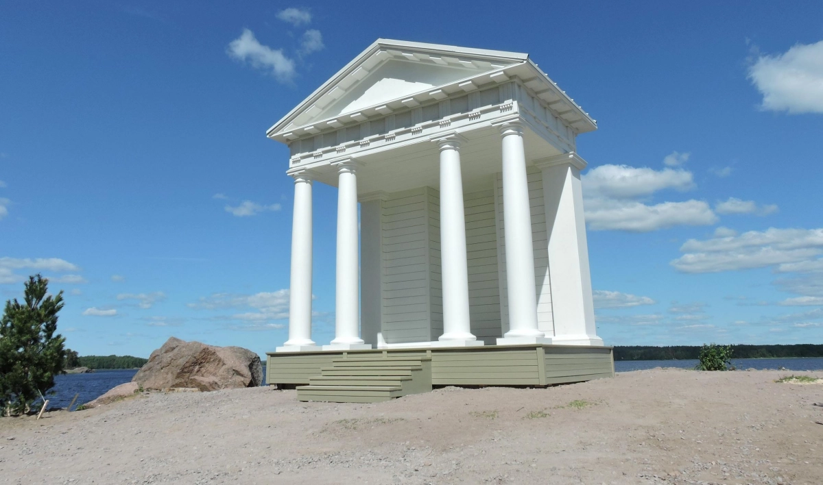 В парке Монрепо воссоздали храм Нептуна - tvspb.ru