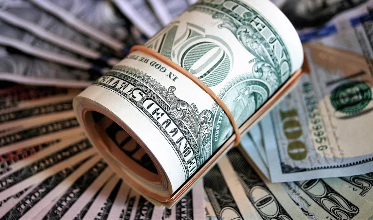 Курс доллара поднялся выше 74 рублей впервые с лета - tvspb.ru