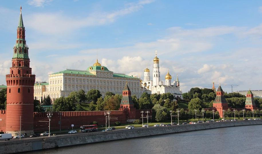 В Кремле и резиденции президента оборудовали дезинфекционные туннели - tvspb.ru