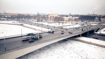 На мосту Александра Невского выделят полосу для трамваев на время ремонта «Ладожской»