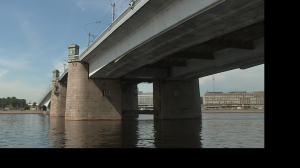 Как содержат мосты и набережные Петербурга