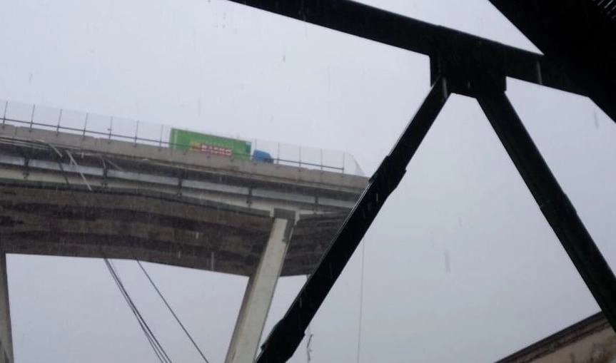 В Италии объявлен двухдневный траур по погибшим при обрушении моста в Генуе - tvspb.ru