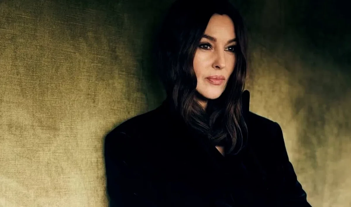 В Петербурге перенесли моноспектакль «Мария Каллас. Воспоминания в письмах» с Моникой Беллуччи - tvspb.ru