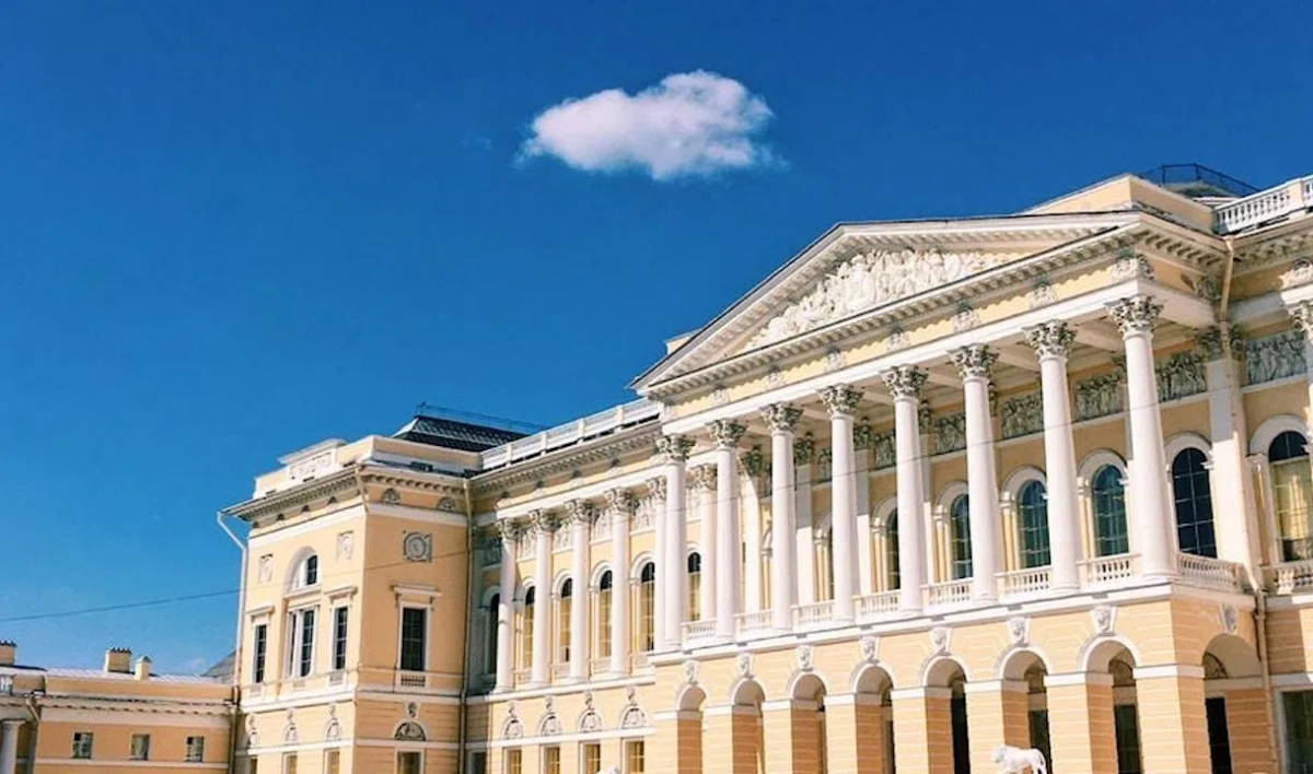 Вход в Михайловский дворец закрыли по техническим причинам - tvspb.ru