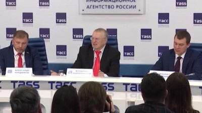 Муниципальные депутаты возмущены попытками лидеров ЛДПР дискредитировать губернаторские выборы