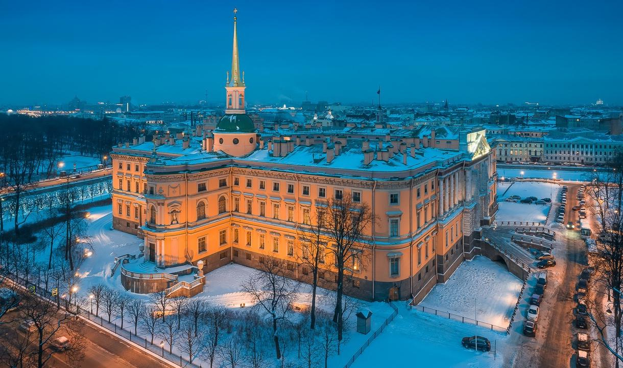 Петербург михайловский замок фото Петербуржцам расскажут о работе садов Русского музея в годы блокады Телеканал Са