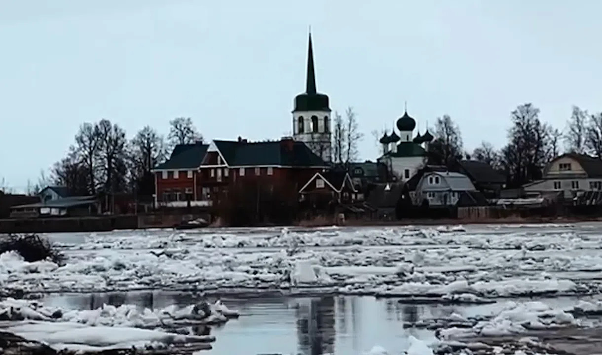 Схема предложения льдины плыли по реке сталкивались и натыкались на берега