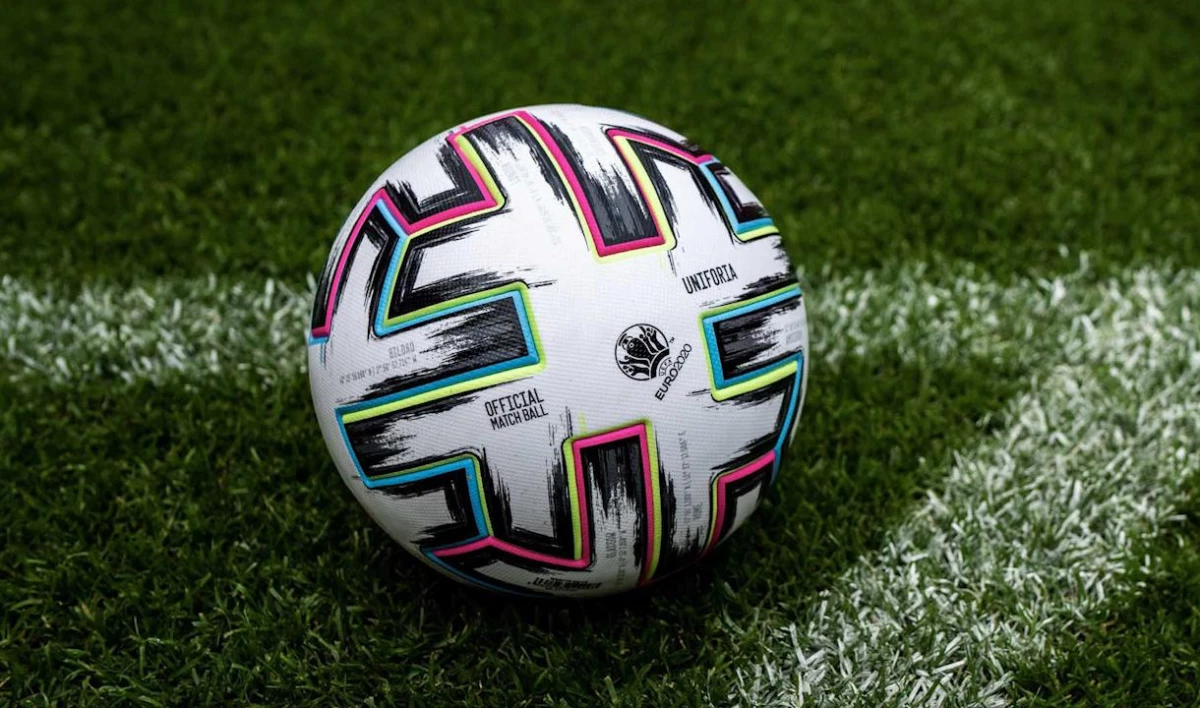 УЕФА разрешил проводить пять замен во время матчей Евро-2020 - tvspb.ru