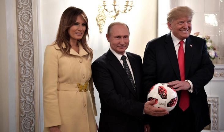 Служба безопасности Трампа проверила подаренный Путиным мяч - tvspb.ru