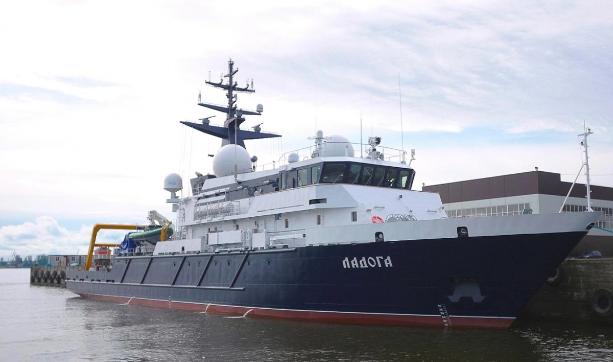 В Петербурге начались испытания опытового судна «Ладога» - tvspb.ru