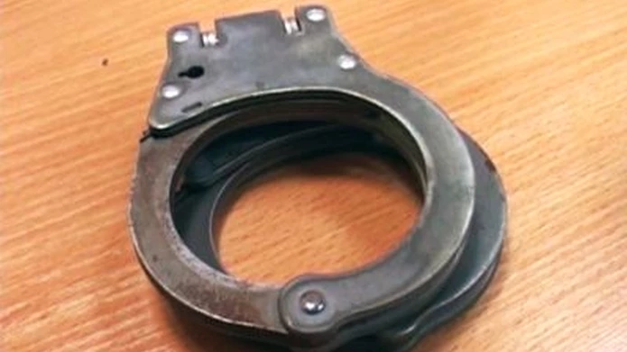 По делу о торговле БАДами задержали 7 человек - tvspb.ru