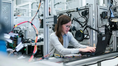 Фальков рассказал, как молодежь вовлекают в научную деятельность