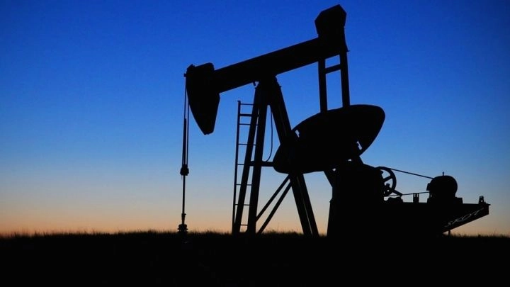 Цена на нефть впервые превысила отметку в 68 долларов за 2,5 года - tvspb.ru