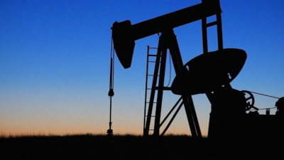 Страны ОПЕК+ подписали новую сделку по сокращению добычи нефти