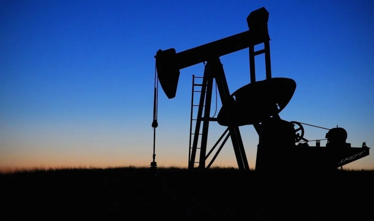 Глава нефтегазовой компании Эберхарт раскритиковал введение потолка цен на нефть - tvspb.ru