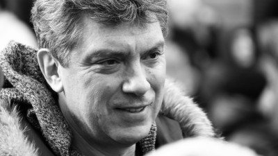 Петербургский скульптор изготовил памятник на могилу Бориса Немцова