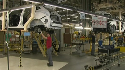 Автозаводы России начали массово останавливать конвейеры из-за коронавируса