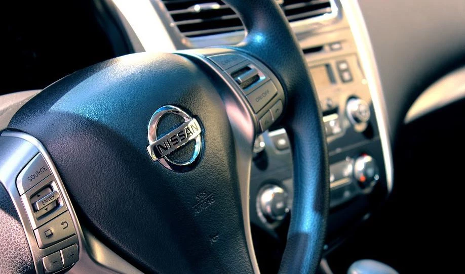 Главу концерна Nissan Карлоса Гона уволили - tvspb.ru