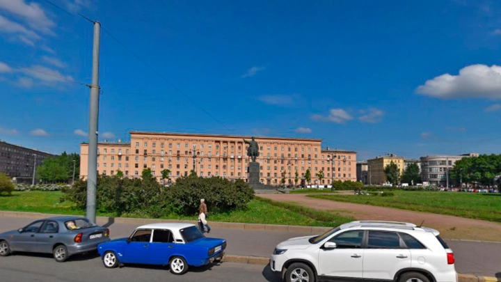 В Петербурге ищут, кто отреставрирует памятник Кирову на проспекте Стачек - tvspb.ru
