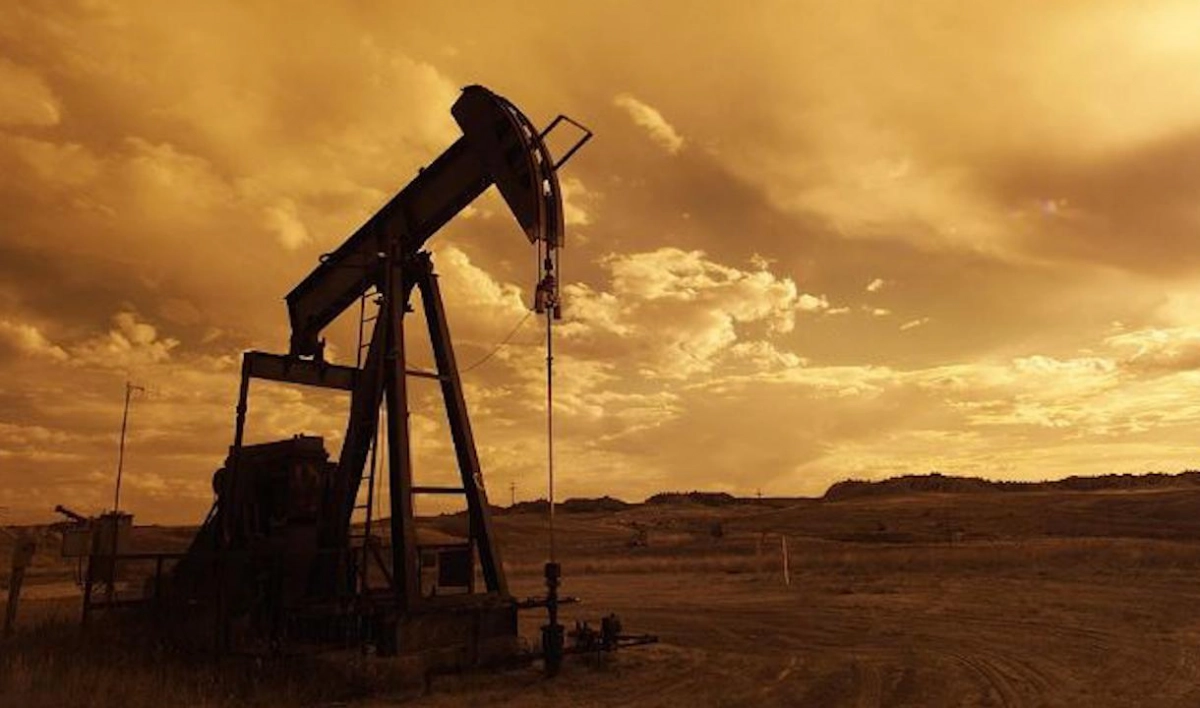 Страны ОПЕК+ договорились снизить добычу нефти почти на 10 млн баррелей в сутки - tvspb.ru