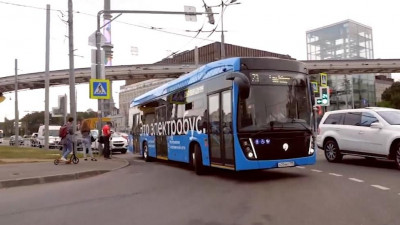 В Петербурге показали новую модель электробуса