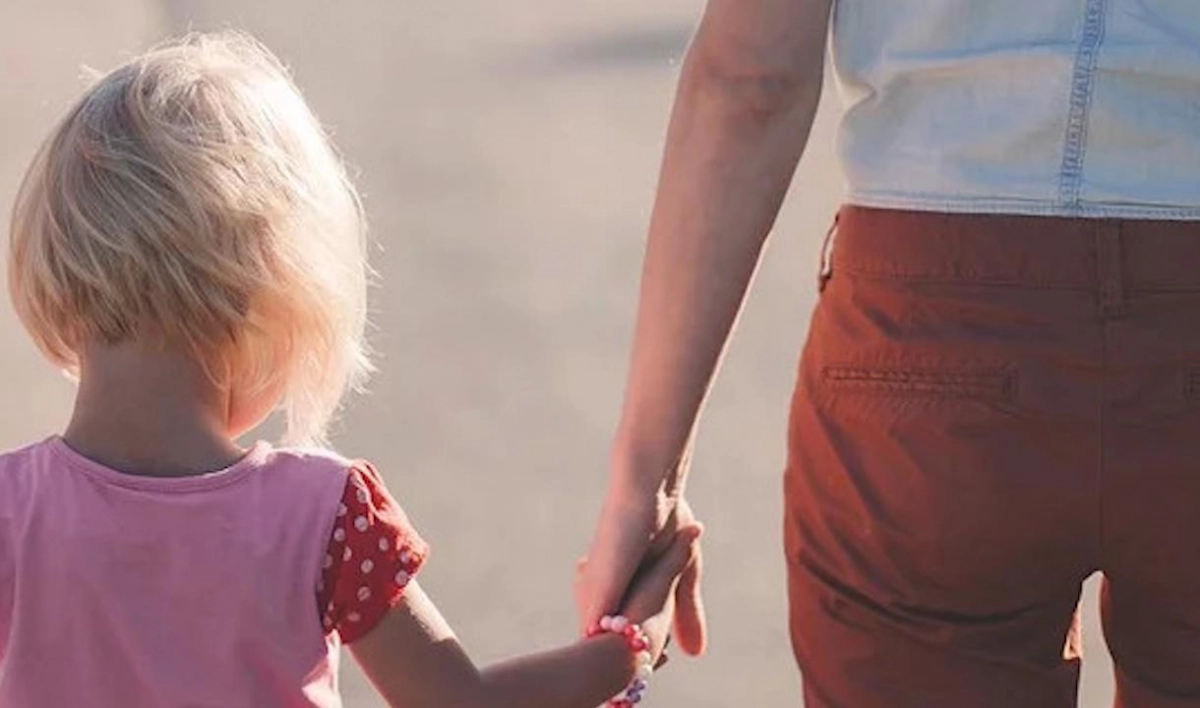 В Петербурге няня пропала вместе с 5-летним ребенком | Телеканал Санкт ...