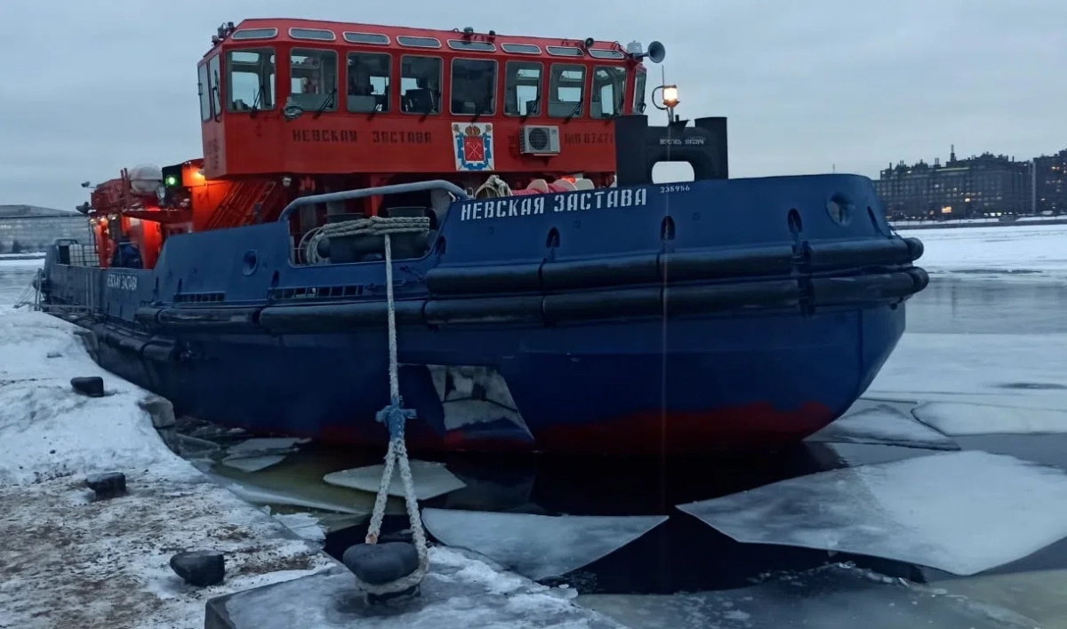 Для контроля обстановки в акваторию Невы вышел ледокол «Невская застава» - tvspb.ru