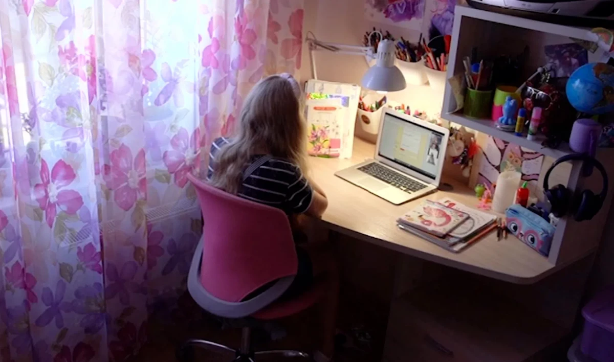 Саратовских школьников переведут на удаленное обучение из-за COVID - tvspb.ru