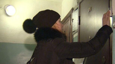 Представители избирательной комиссии начали обход квартир петербуржцев